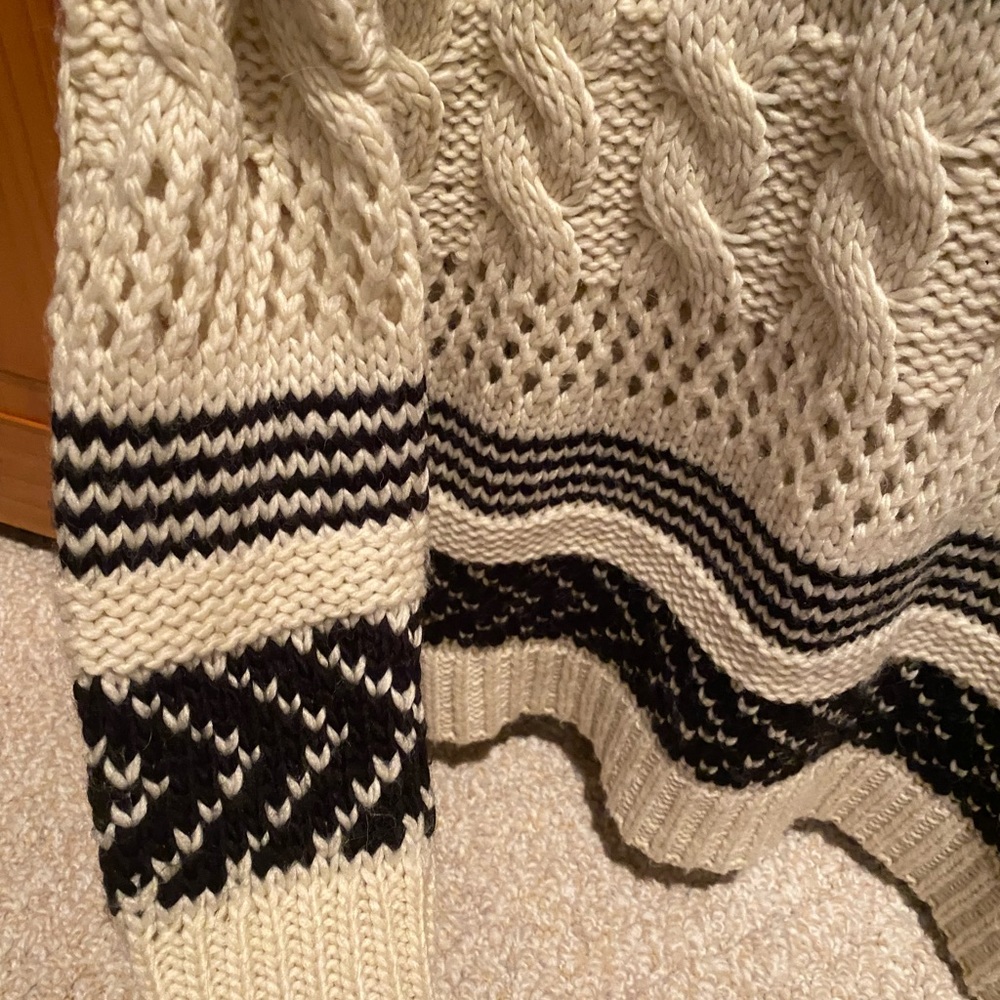 Chunky Sweater - Picture 6 of 6
